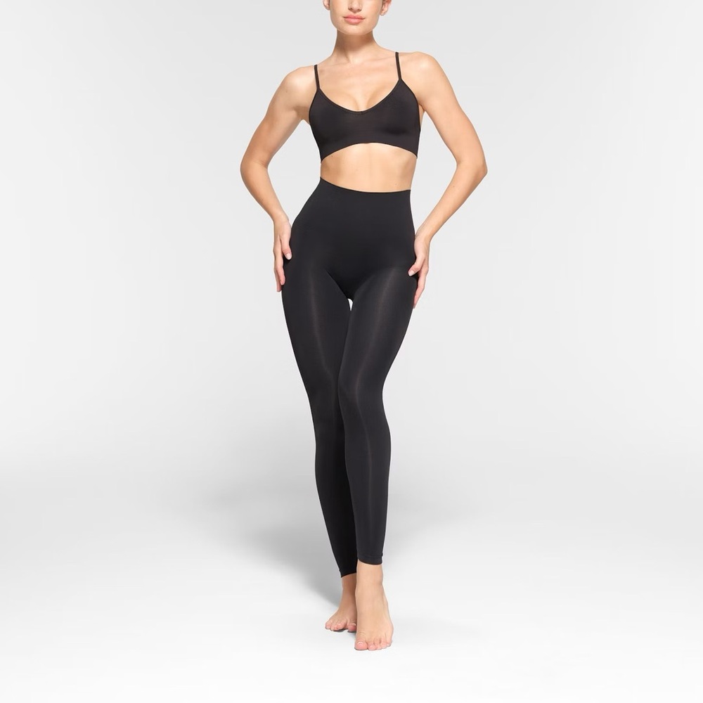 SKIMS Black High-Waisted Performance Leggings
